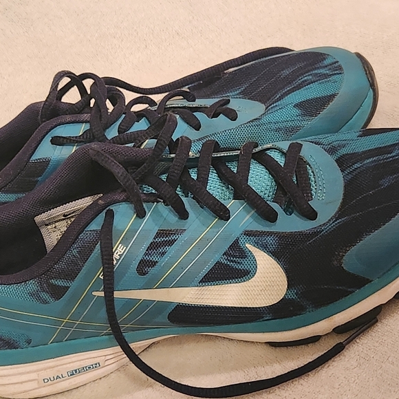 Nike Dual Fusion Flywire Running Shoes Women's 8 - Picture 2 of 9
